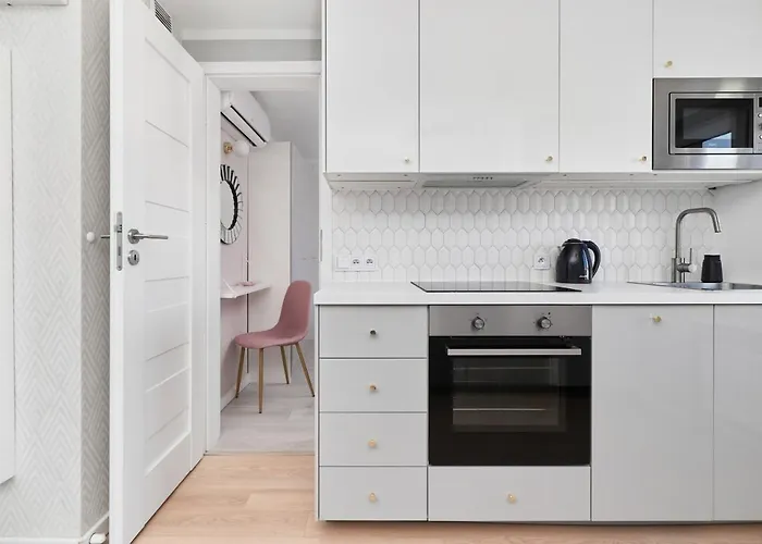 Kotlarska Market Square Apartment With Airconditioning By Noclegi Renters